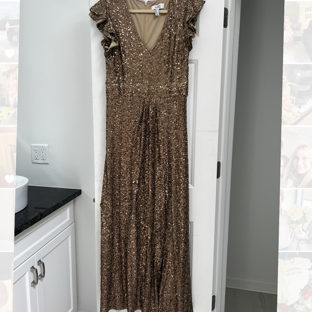 Gorgeous gold gown